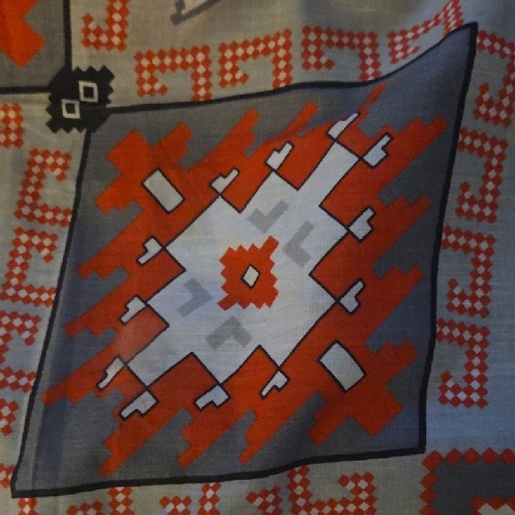 Geometric Patterned Scarf - Picture 3 of 6